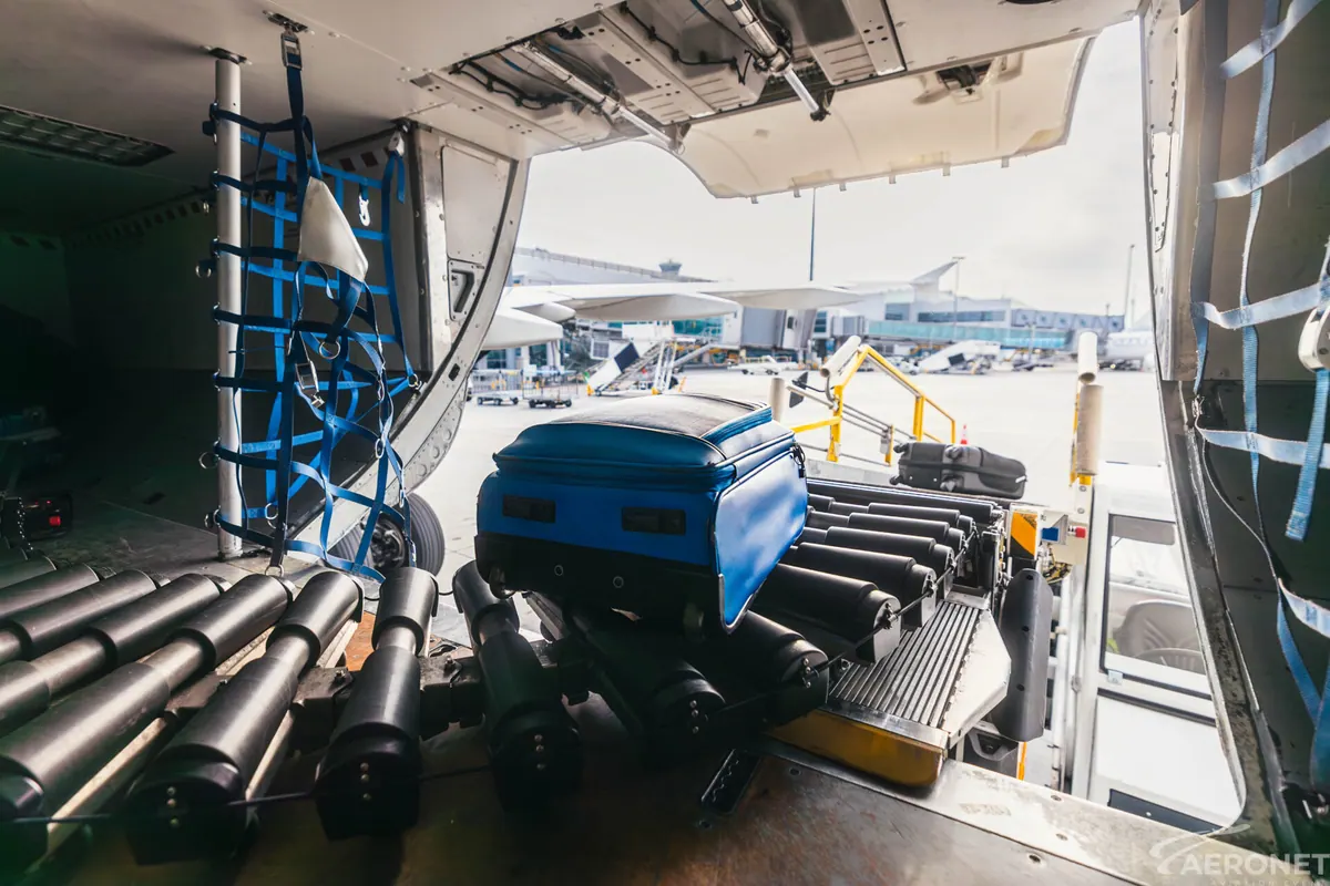 Discover the world of aviation and space